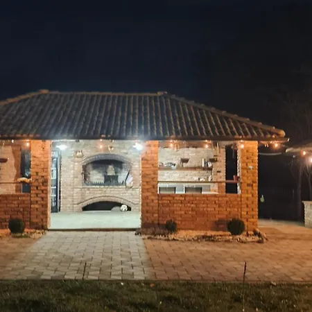 度假居 Red Brick & Quad Tours Near Kozara Milivojci